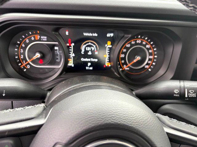 new 2025 Jeep Gladiator car, priced at $51,404