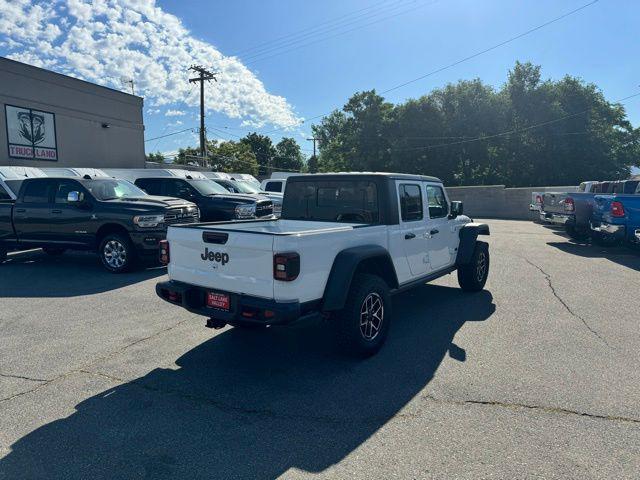 new 2024 Jeep Gladiator car, priced at $48,632