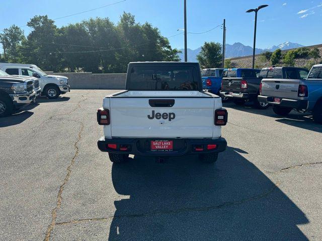 new 2024 Jeep Gladiator car, priced at $48,632