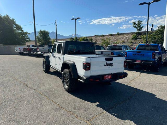 new 2024 Jeep Gladiator car, priced at $48,632