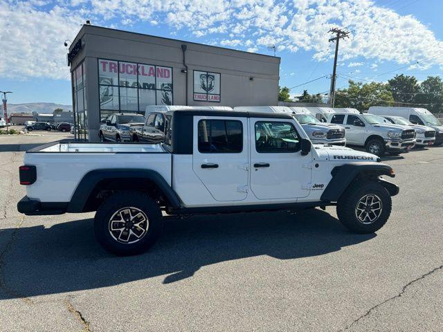 new 2024 Jeep Gladiator car, priced at $48,632