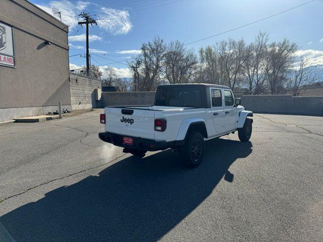 new 2024 Jeep Gladiator car, priced at $37,616