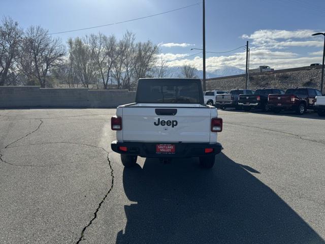 new 2024 Jeep Gladiator car, priced at $40,008