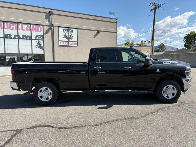 new 2025 Ram 3500 car, priced at $61,312