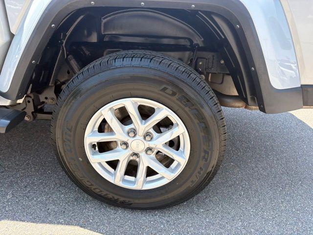 used 2023 Jeep Gladiator car, priced at $29,289