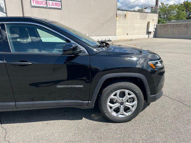 new 2025 Jeep Compass car, priced at $24,090