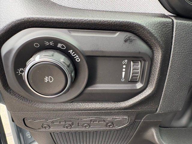new 2025 Jeep Wrangler car, priced at $36,257
