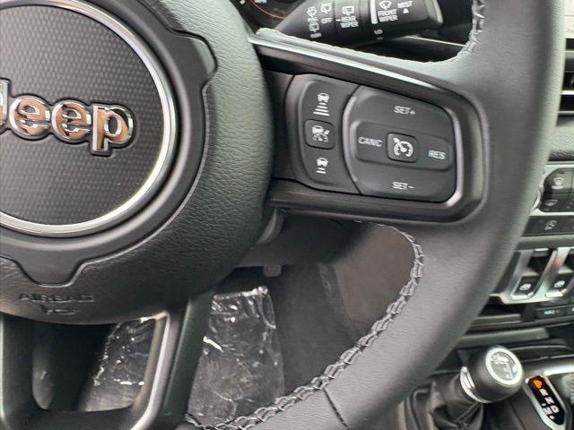 new 2025 Jeep Wrangler car, priced at $36,257