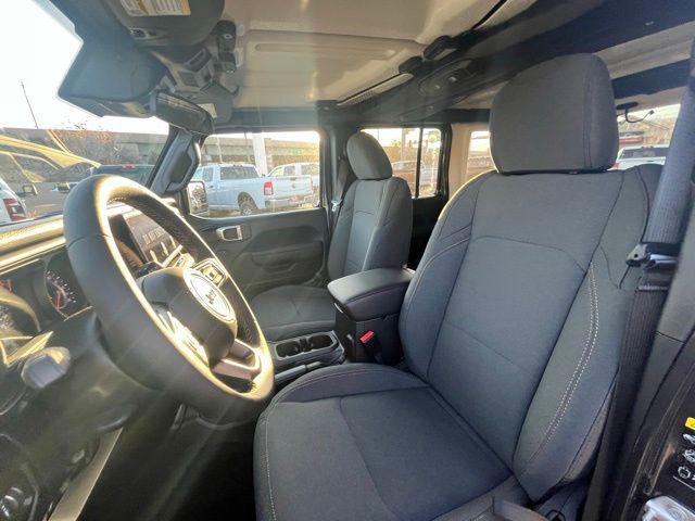 new 2025 Jeep Wrangler car, priced at $40,263