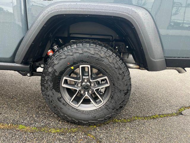 new 2025 Jeep Gladiator car, priced at $50,179