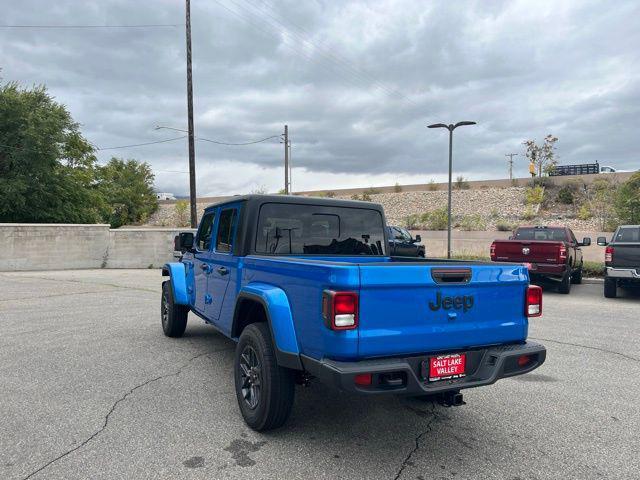 new 2024 Jeep Gladiator car, priced at $38,075