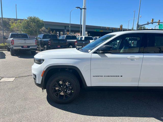 new 2025 Jeep Grand Cherokee L car, priced at $39,864