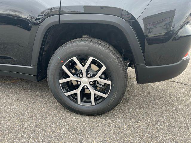 new 2025 Jeep Grand Cherokee car, priced at $42,741