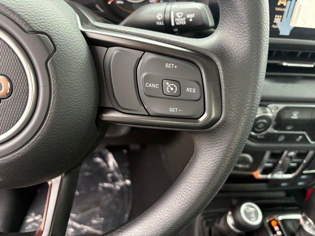 new 2025 Jeep Gladiator car, priced at $38,396