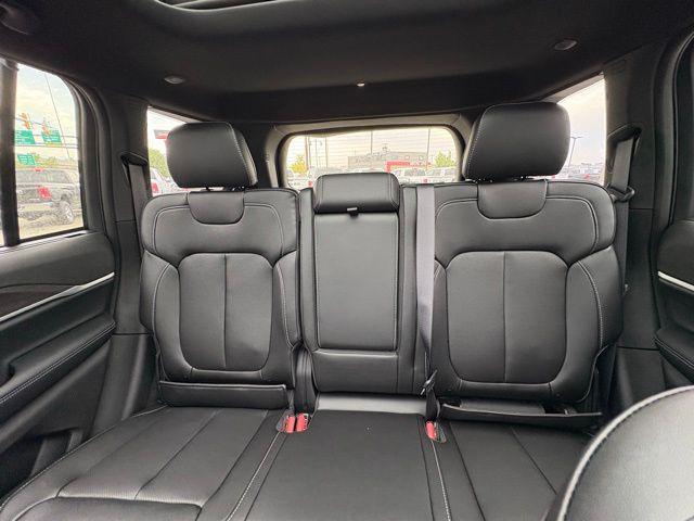 new 2025 Jeep Grand Cherokee car, priced at $45,647