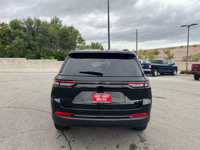 new 2025 Jeep Grand Cherokee car, priced at $38,917