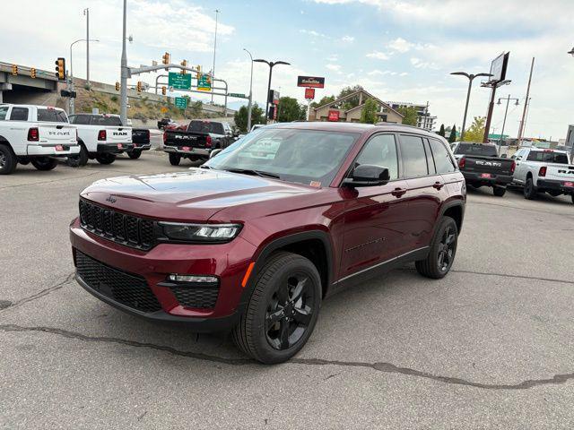 new 2025 Jeep Grand Cherokee car, priced at $46,137