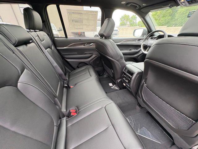new 2025 Jeep Grand Cherokee car, priced at $46,137
