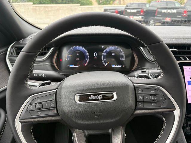 new 2025 Jeep Grand Cherokee car, priced at $46,137
