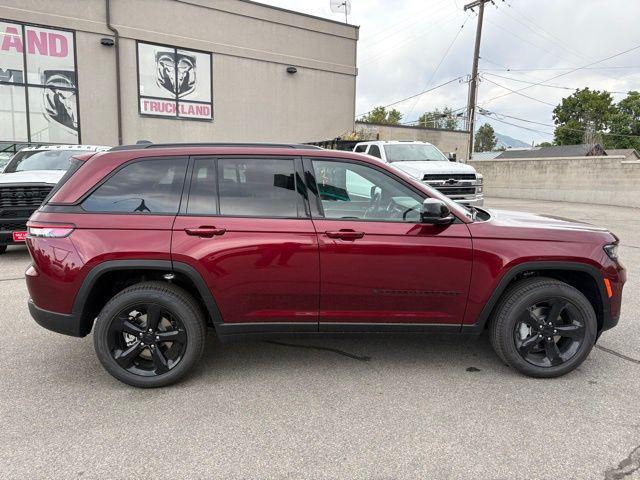 new 2025 Jeep Grand Cherokee car, priced at $46,137
