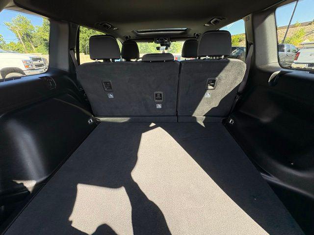 used 2025 Jeep Grand Cherokee car, priced at $36,997