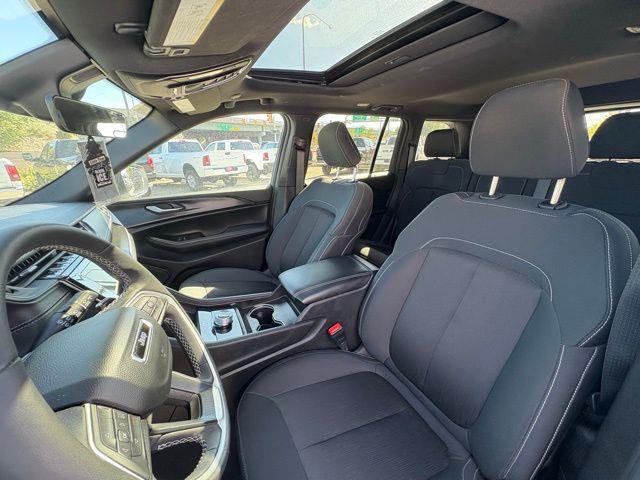 used 2025 Jeep Grand Cherokee car, priced at $36,997