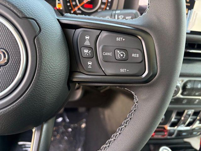 new 2025 Jeep Gladiator car, priced at $45,830