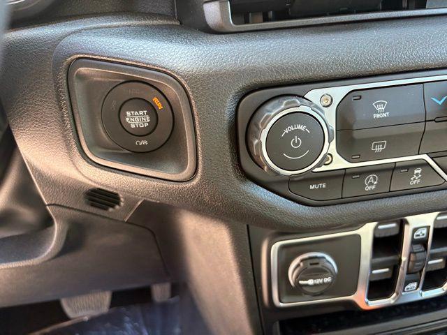 new 2025 Jeep Wrangler car, priced at $35,327