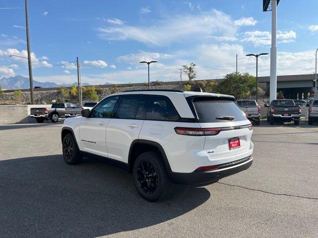 new 2025 Jeep Grand Cherokee car, priced at $38,399