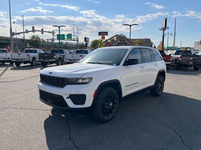 new 2025 Jeep Grand Cherokee car, priced at $38,399