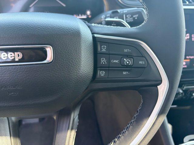 used 2025 Jeep Grand Cherokee car, priced at $37,995