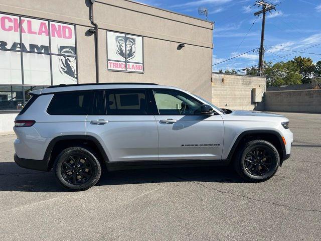 new 2025 Jeep Grand Cherokee L car, priced at $42,317