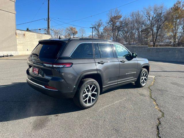 new 2025 Jeep Grand Cherokee car, priced at $42,741