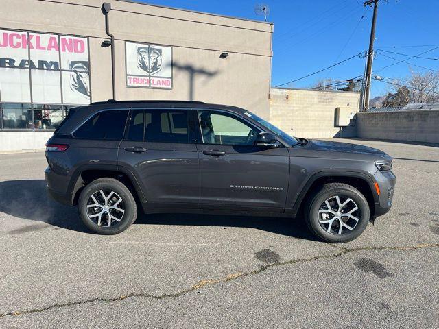 new 2025 Jeep Grand Cherokee car, priced at $42,741