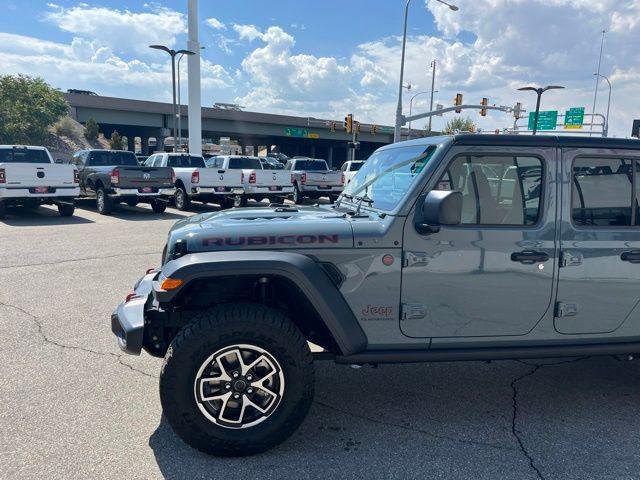 new 2024 Jeep Gladiator car, priced at $49,090