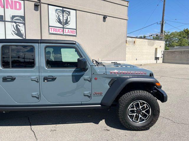 new 2024 Jeep Gladiator car, priced at $49,090