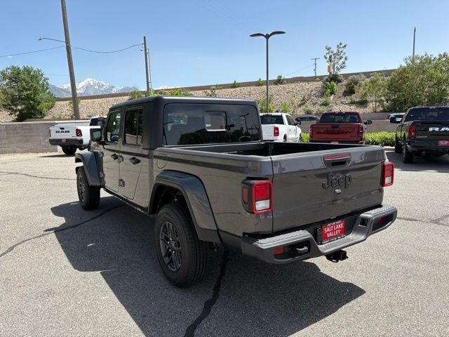 new 2025 Jeep Gladiator car, priced at $42,922