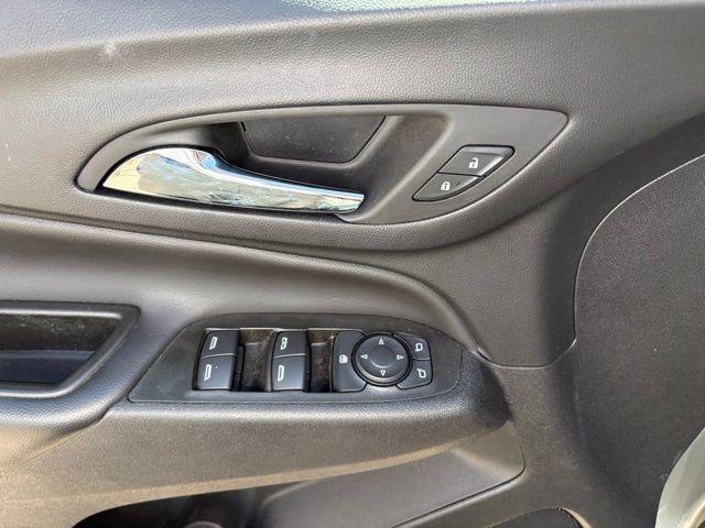 used 2023 Chevrolet Equinox car, priced at $22,988