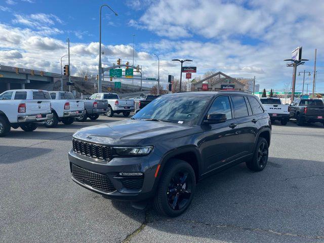 new 2025 Jeep Grand Cherokee car, priced at $45,112