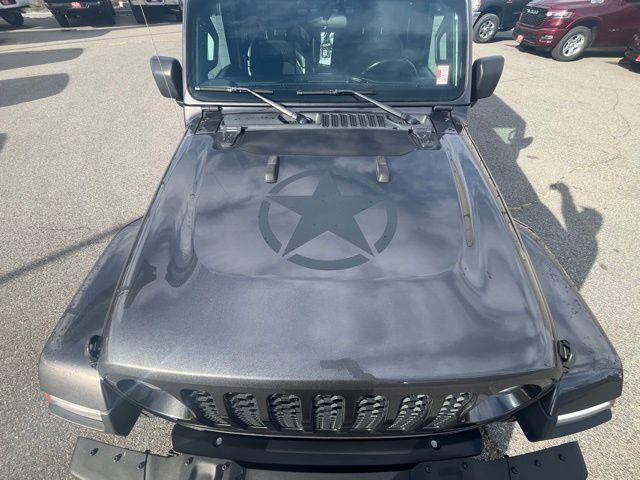 used 2021 Jeep Gladiator car, priced at $31,599