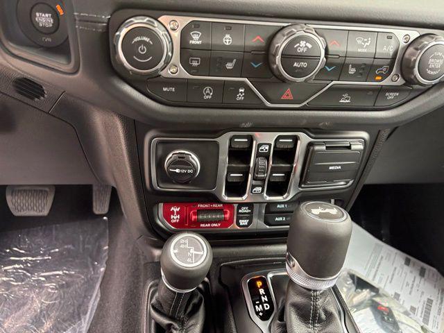 new 2025 Jeep Wrangler car, priced at $53,184