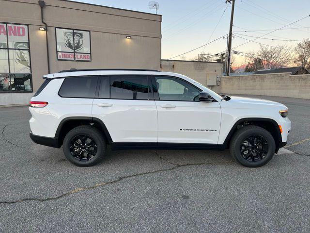 new 2025 Jeep Grand Cherokee L car, priced at $39,029