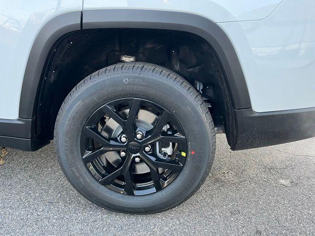 new 2025 Jeep Grand Cherokee L car, priced at $39,029
