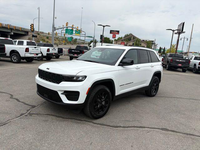 used 2025 Jeep Grand Cherokee car, priced at $41,997