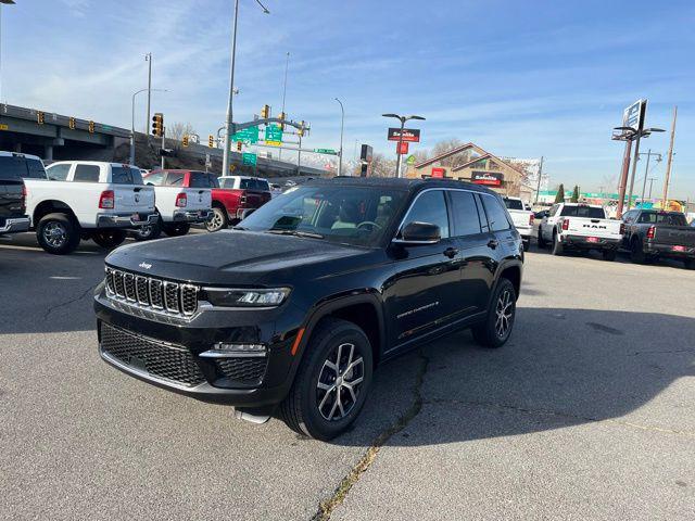 new 2025 Jeep Grand Cherokee car, priced at $40,553