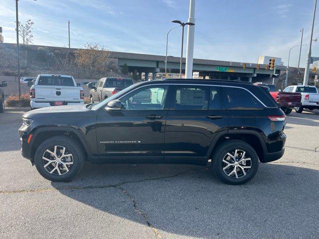 new 2025 Jeep Grand Cherokee car, priced at $40,553