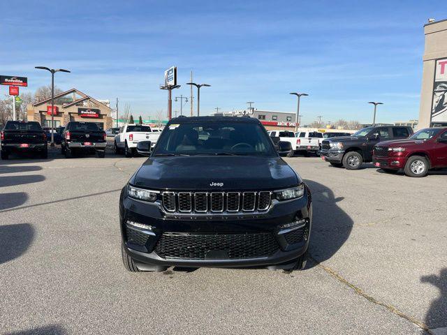 new 2025 Jeep Grand Cherokee car, priced at $40,553