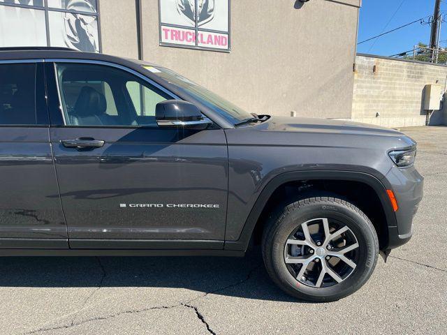 new 2025 Jeep Grand Cherokee L car, priced at $44,728