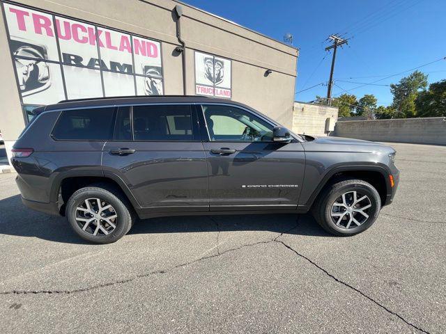 new 2025 Jeep Grand Cherokee L car, priced at $44,728