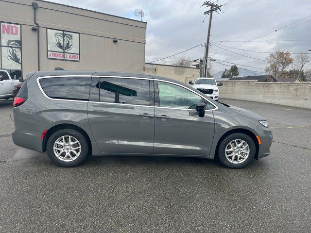 new 2025 Chrysler Pacifica car, priced at $38,055